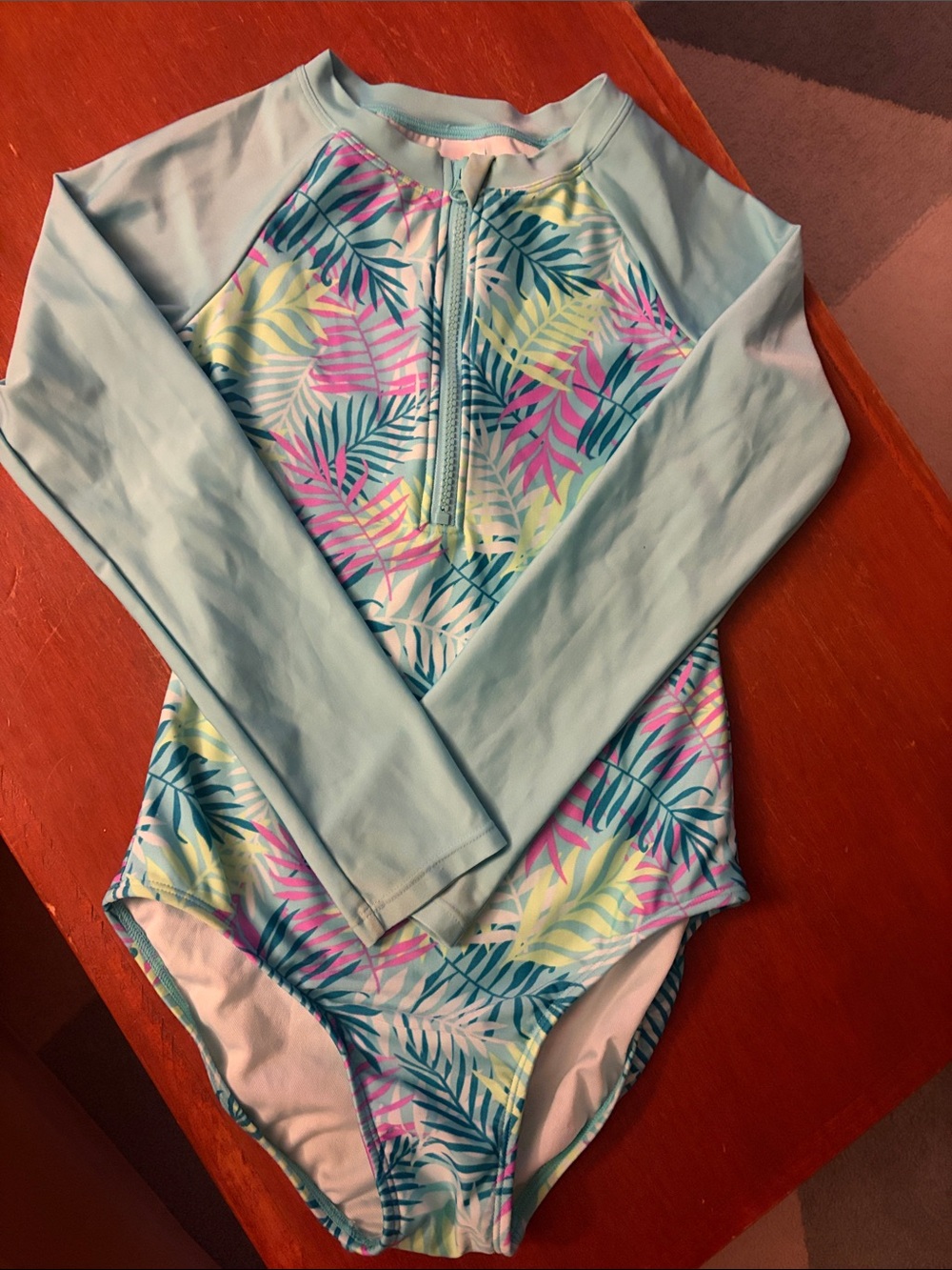 Cat and Jack Size L Girls' Long Sleeve Swimsuit - Aqua Leaf Print